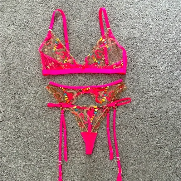 Honey Birdette Pink Embroidered Lingerie Set - Picture 1 of 3